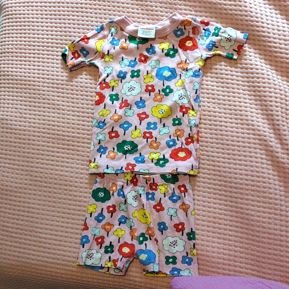 3/$30 Hanna Andersson Pajamas